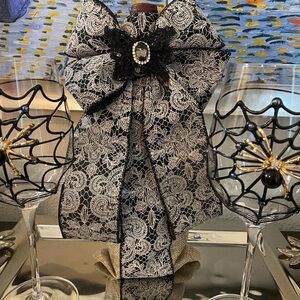 New Reusable Black Lace Wine Gift Bag and Bow Set